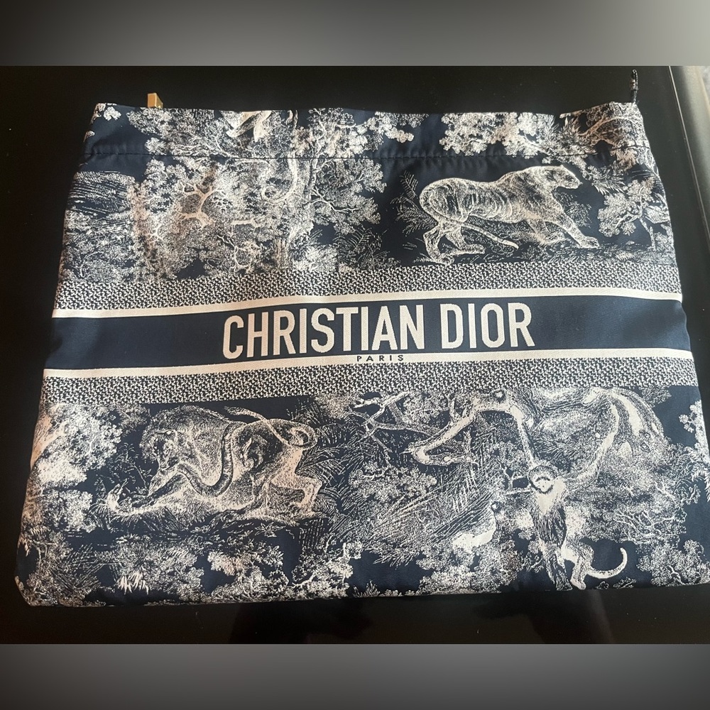 Dior travel zipper pouch